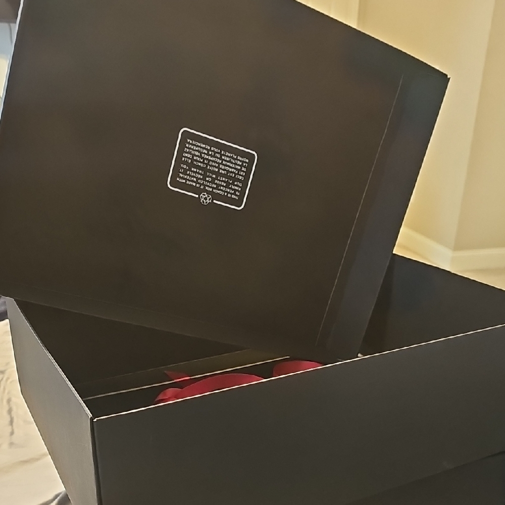 Coach Gift Box 19×15×6